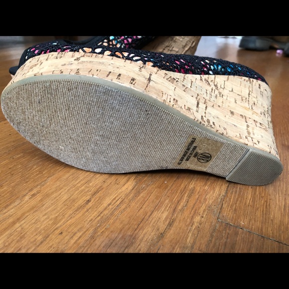 Size 8 wedges - Picture 3 of 3